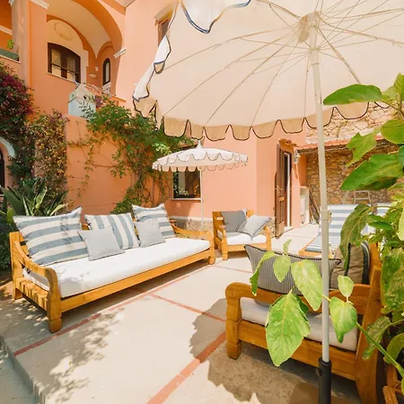 Chiara - Lavi Luxury Капри